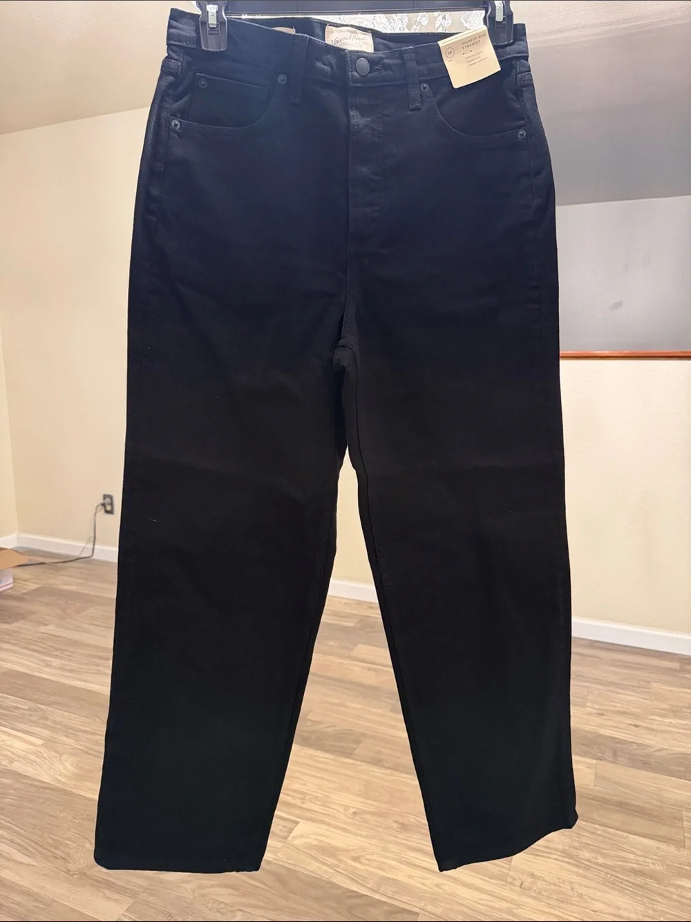 NWT Universal Thread High-Rise Straight Leg Jeans in Black - Picture 4 of 7